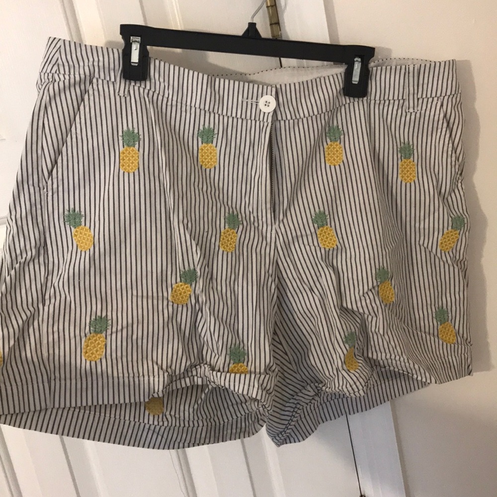 Plus Sz 18W Pineapple Embroidery High-Waist Shorts